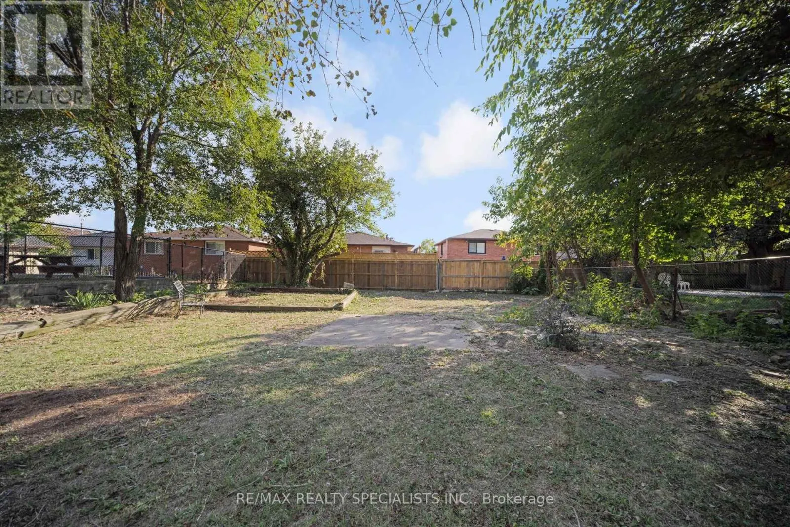 760 LIMERIDGE ROAD E