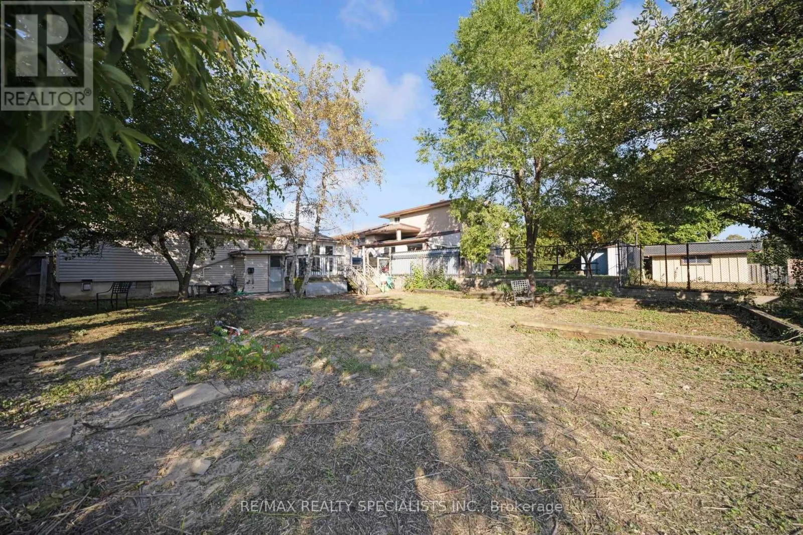 760 LIMERIDGE ROAD E