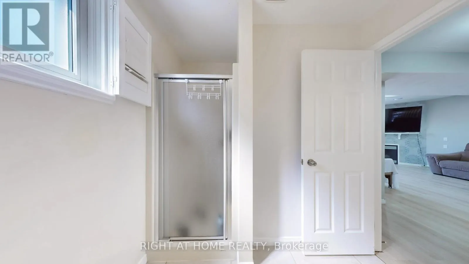 183 ALDERLEA AVENUE