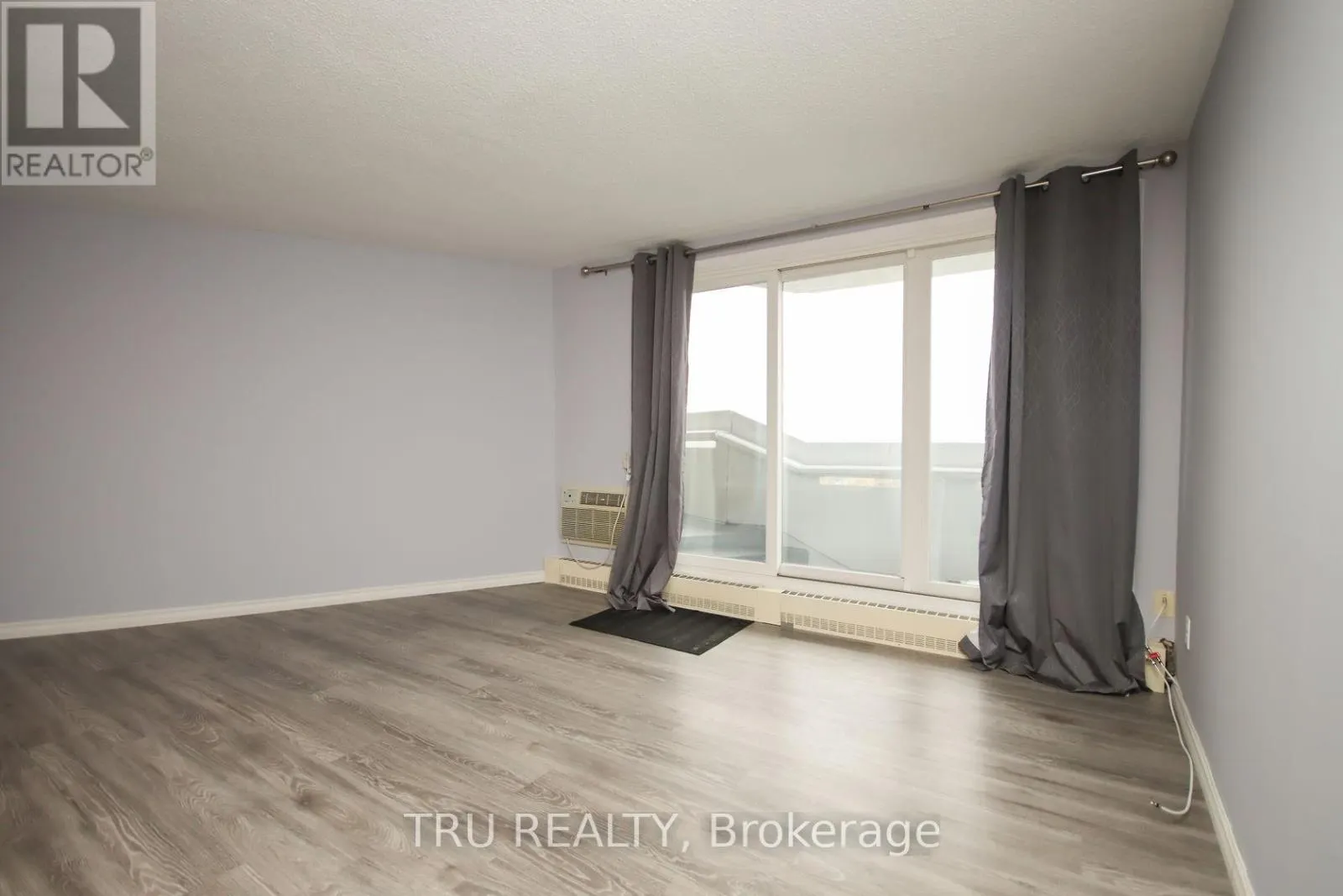 1604 - 1081 AMBLESIDE DRIVE