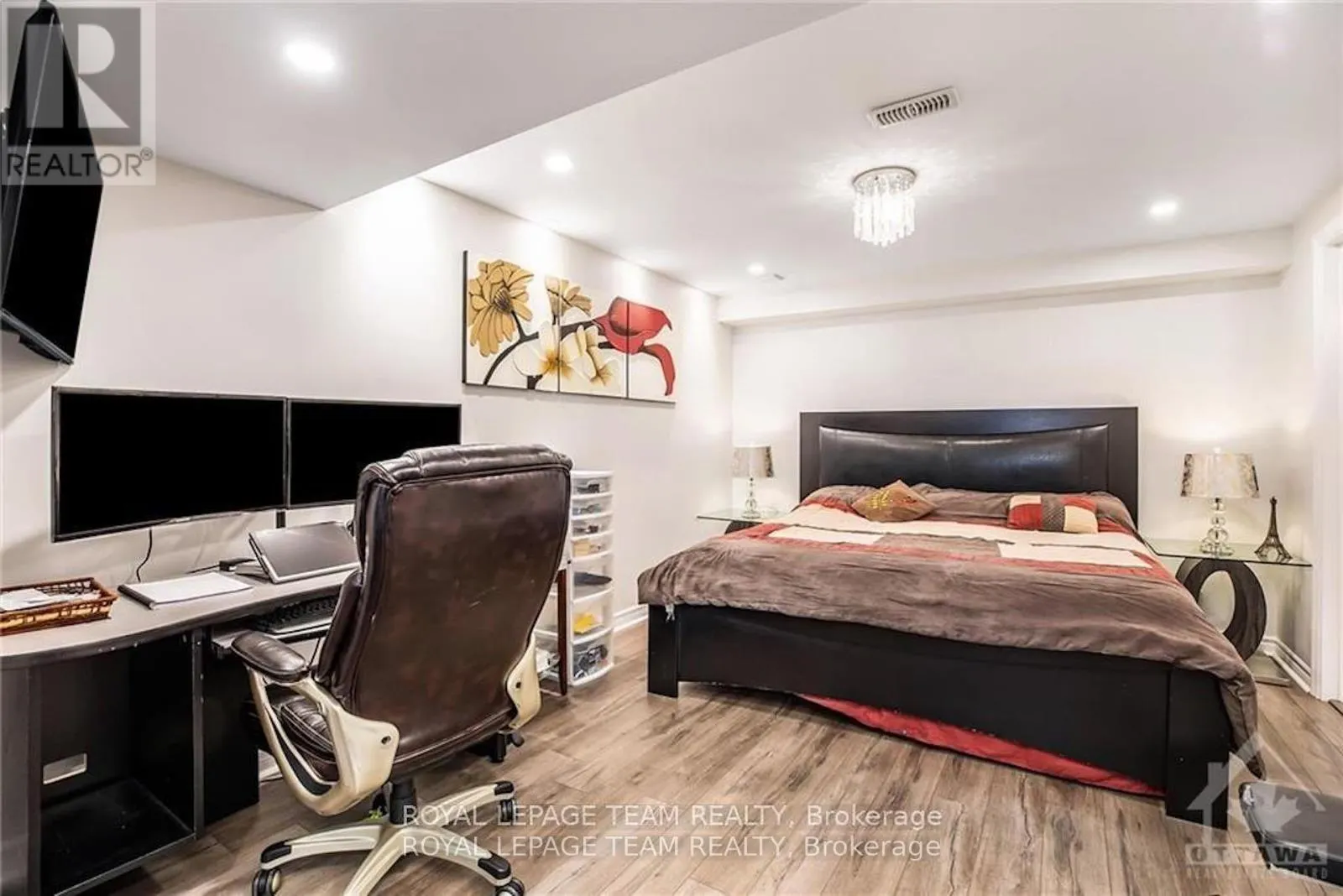 240 SADDLEBACK CRESCENT