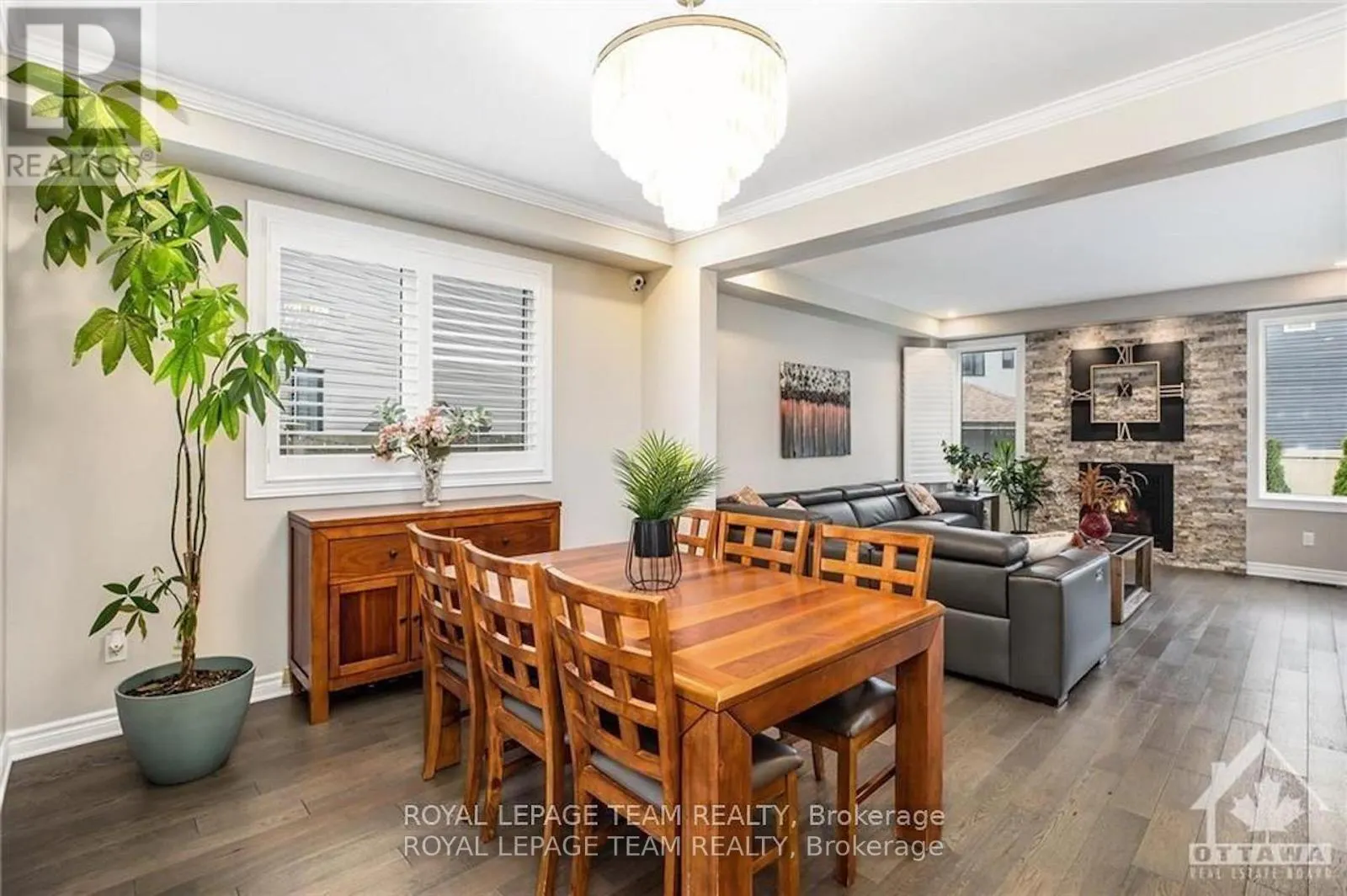 240 SADDLEBACK CRESCENT