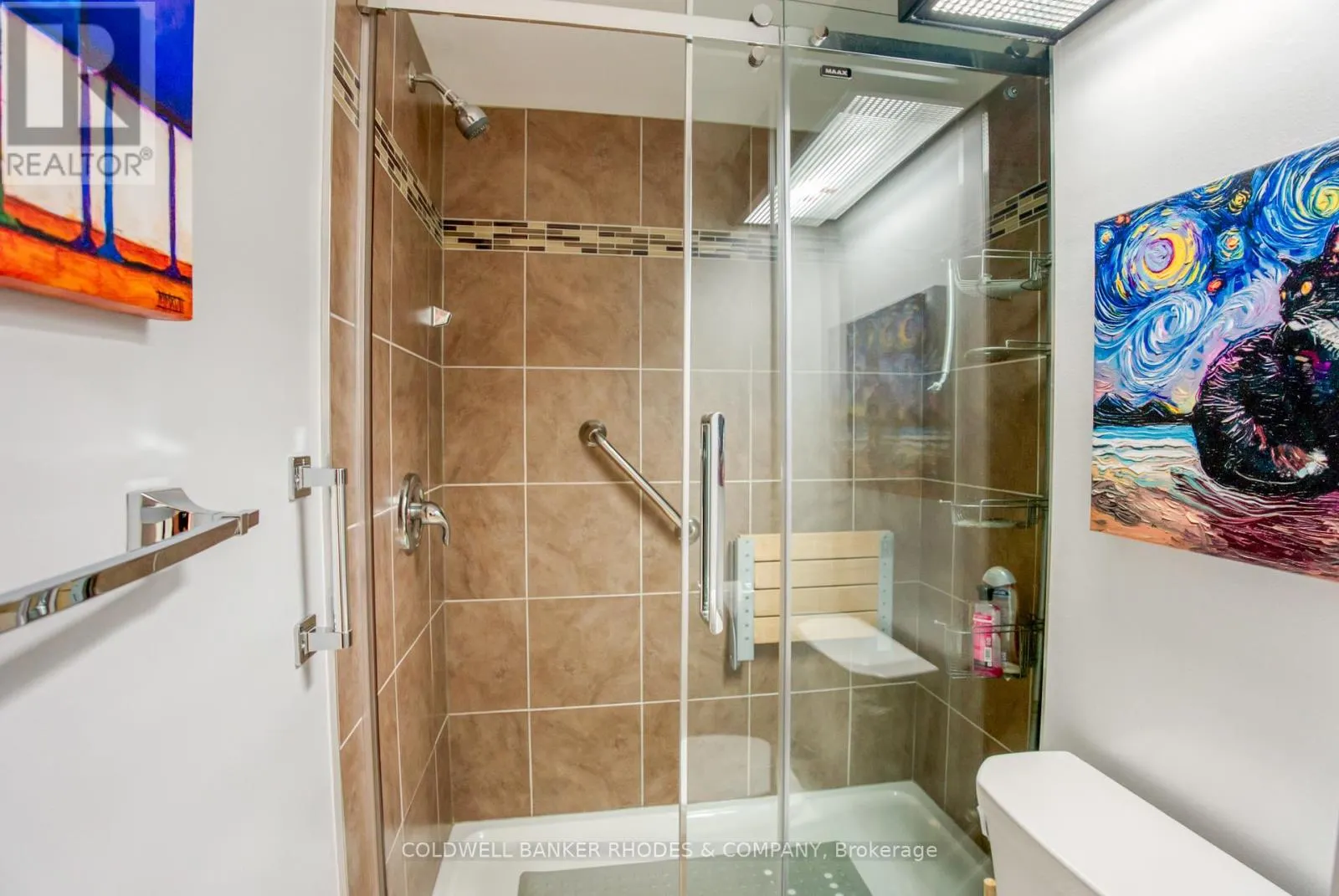 1105 - 556 LAURIER AVENUE W