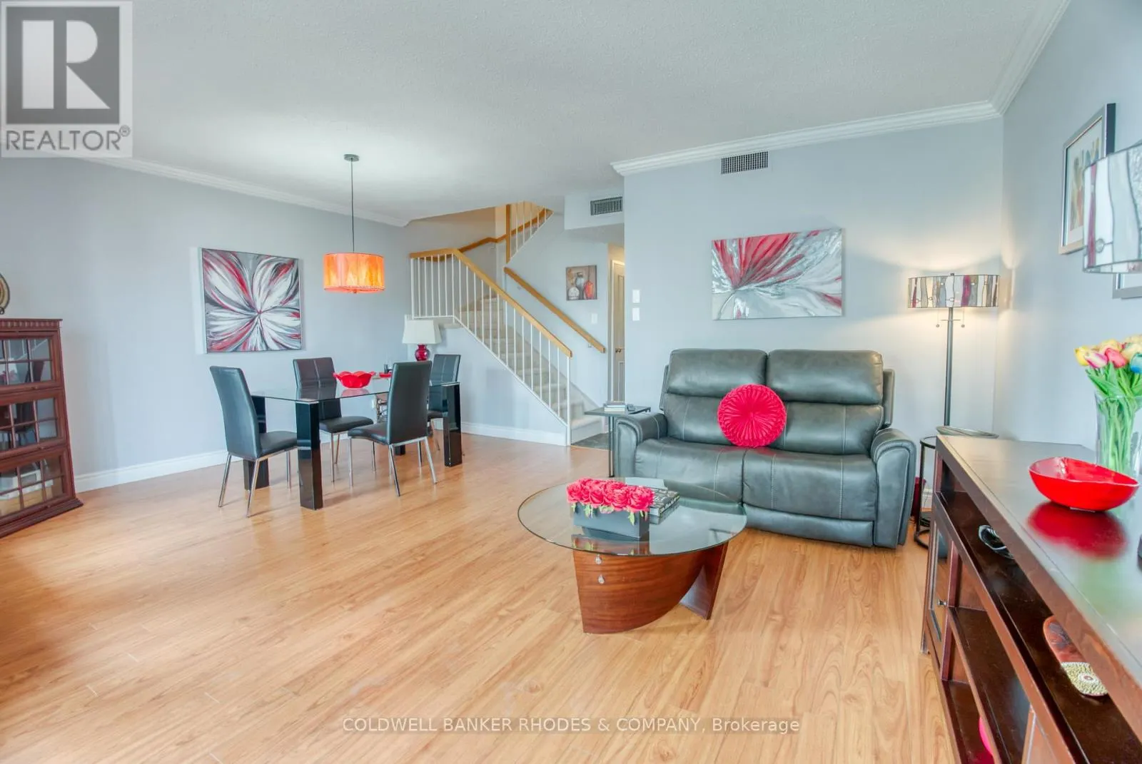 1105 - 556 LAURIER AVENUE W