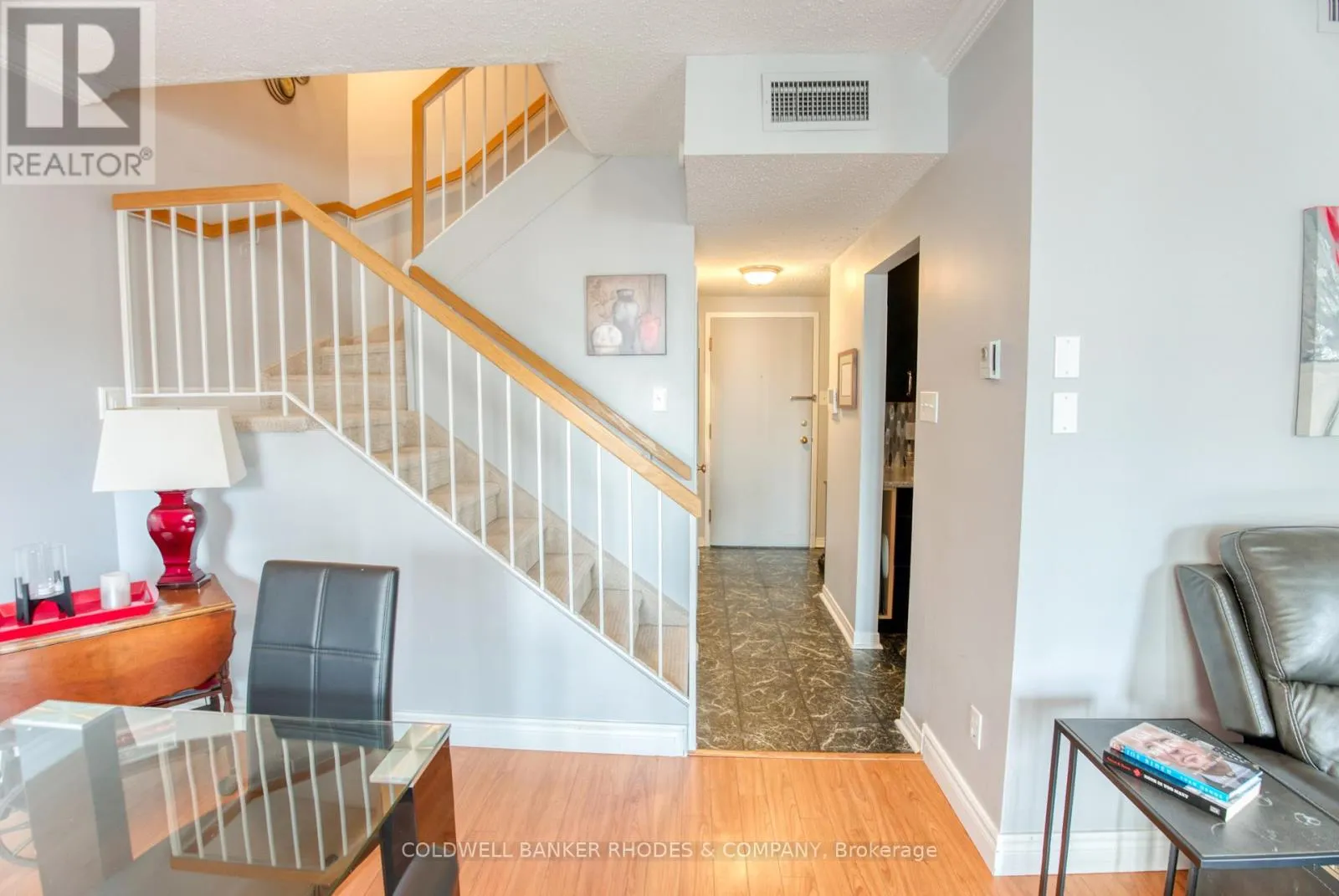 1105 - 556 LAURIER AVENUE W
