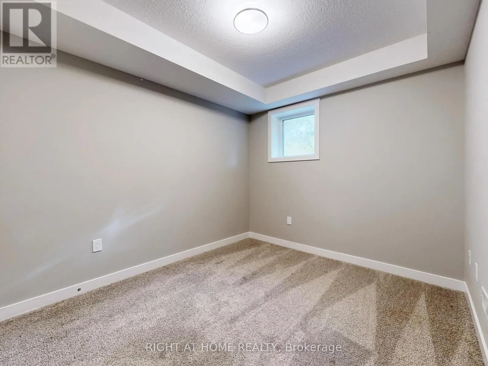 07 - 83 BEECHWOOD AVENUE