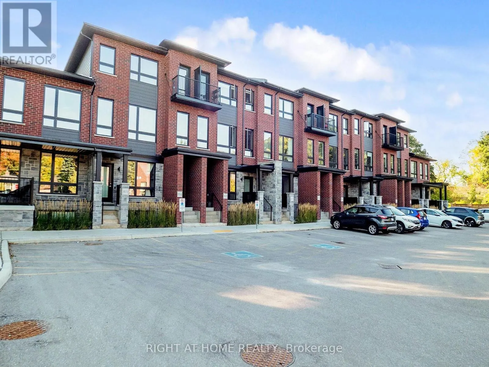 07 - 83 BEECHWOOD AVENUE