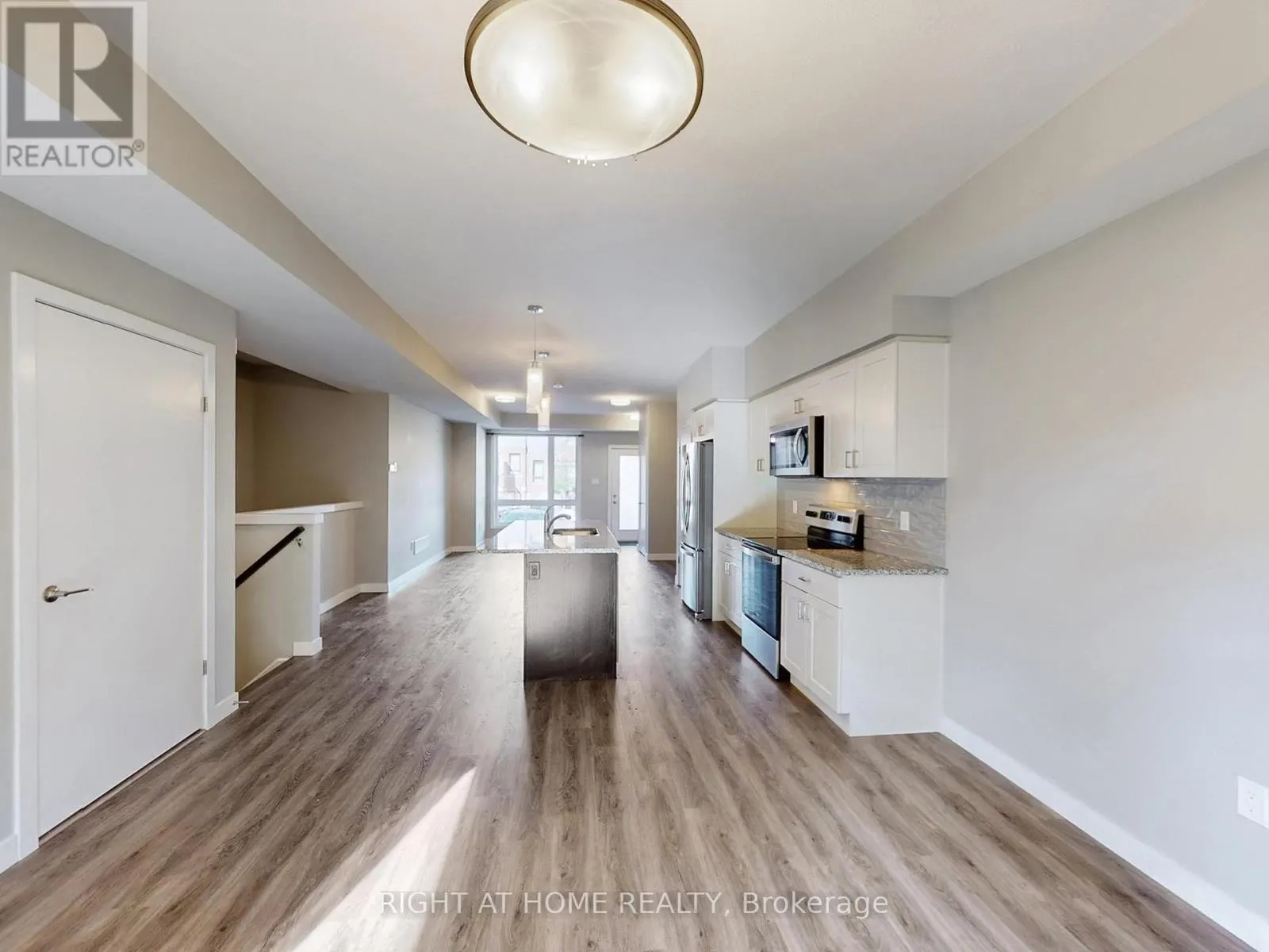 07 - 83 BEECHWOOD AVENUE