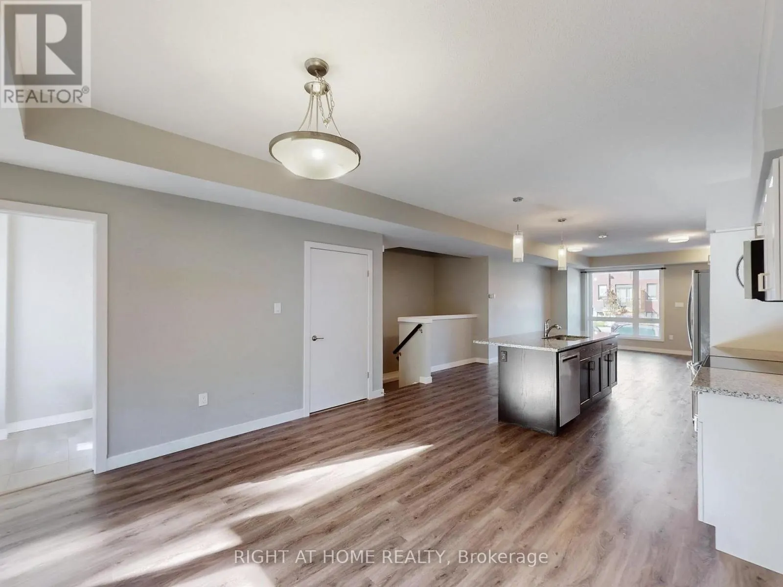 07 - 83 BEECHWOOD AVENUE