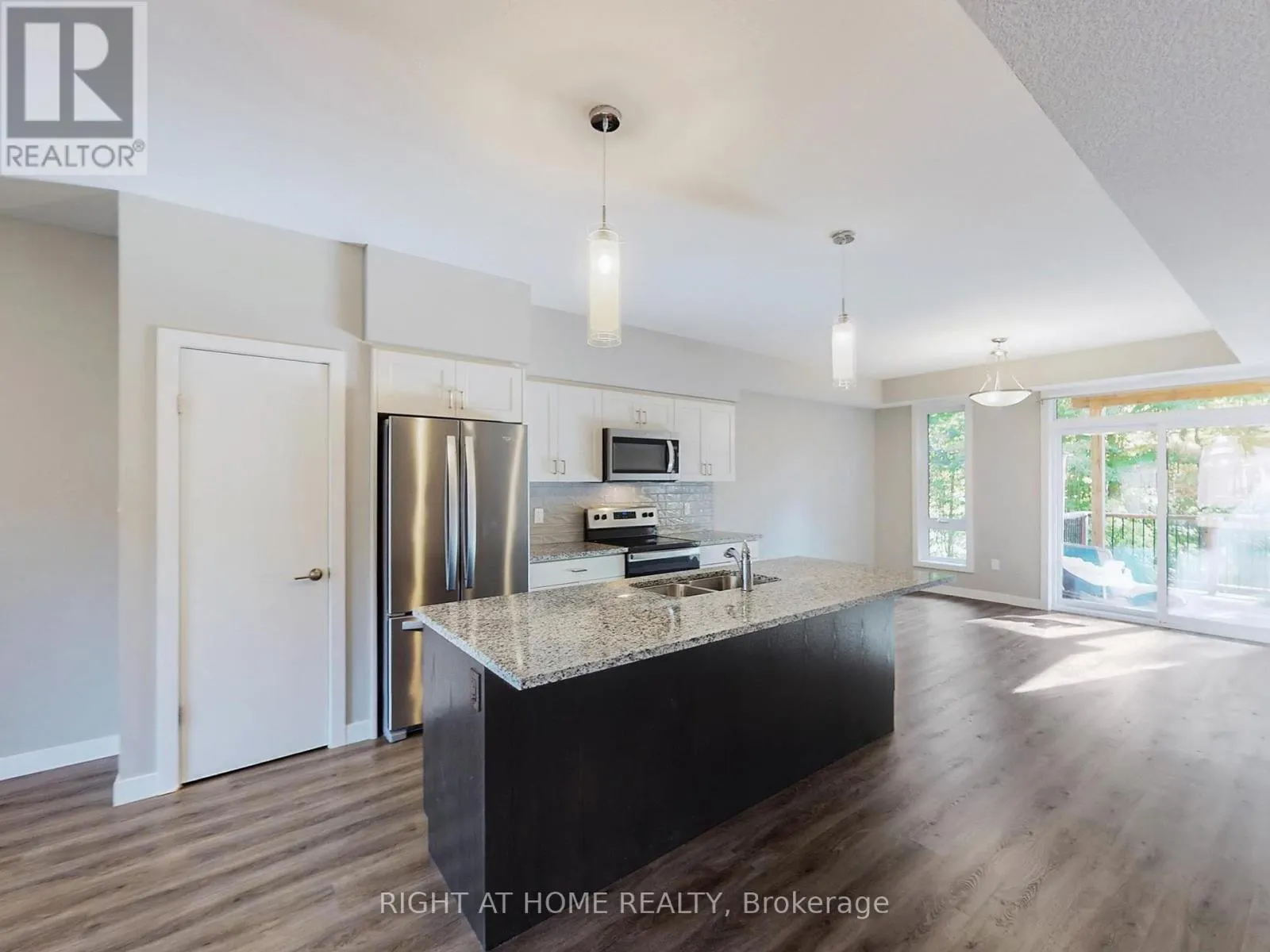07 - 83 BEECHWOOD AVENUE