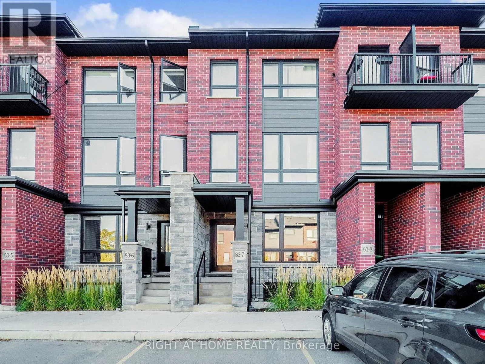 07 - 83 BEECHWOOD AVENUE