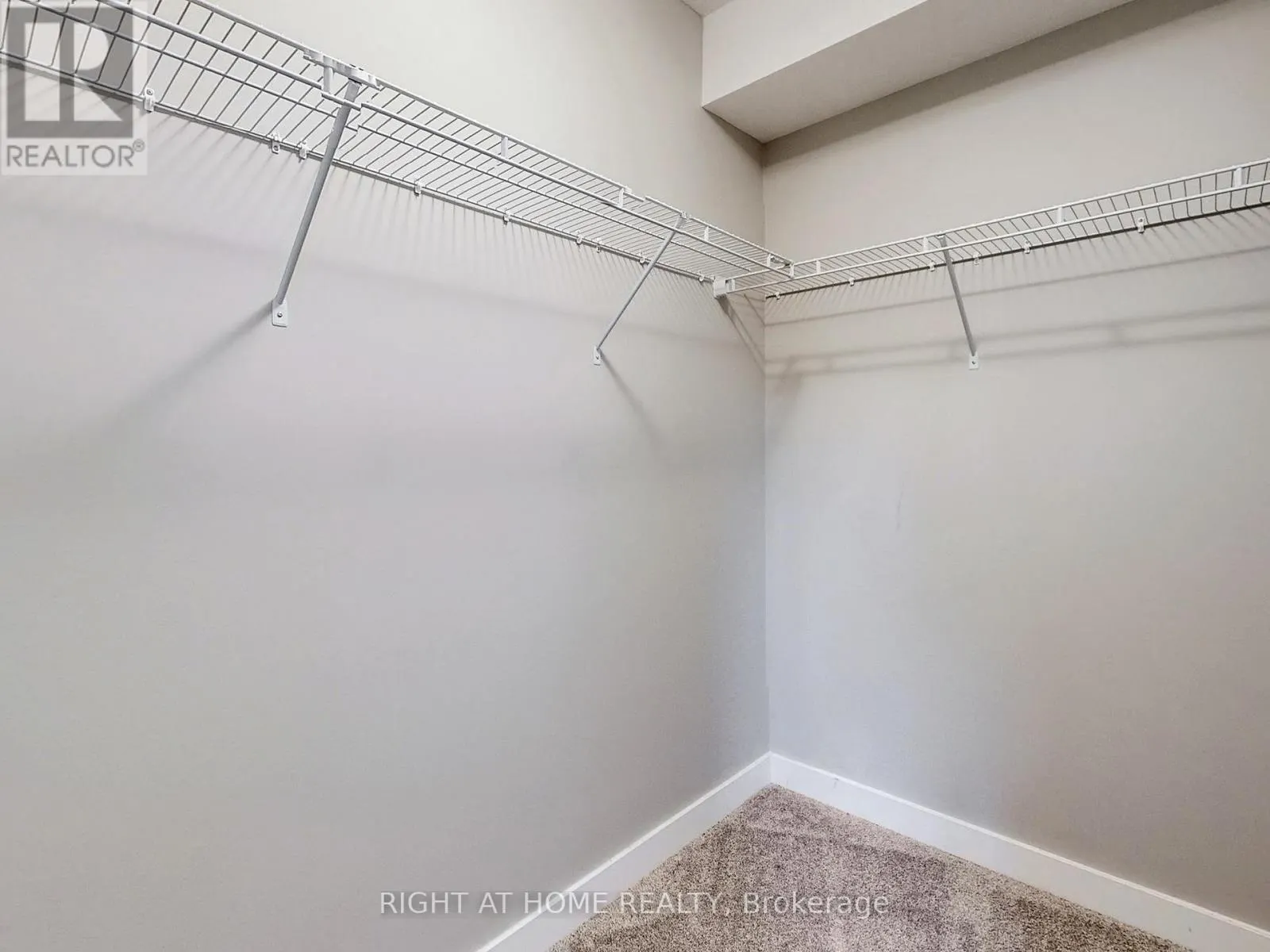 07 - 83 BEECHWOOD AVENUE