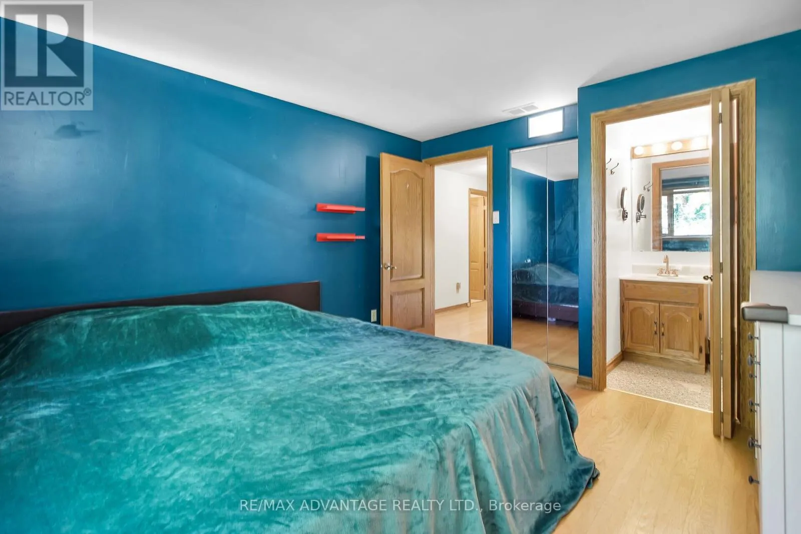 41 QUEEN ANNE CIRCLE
