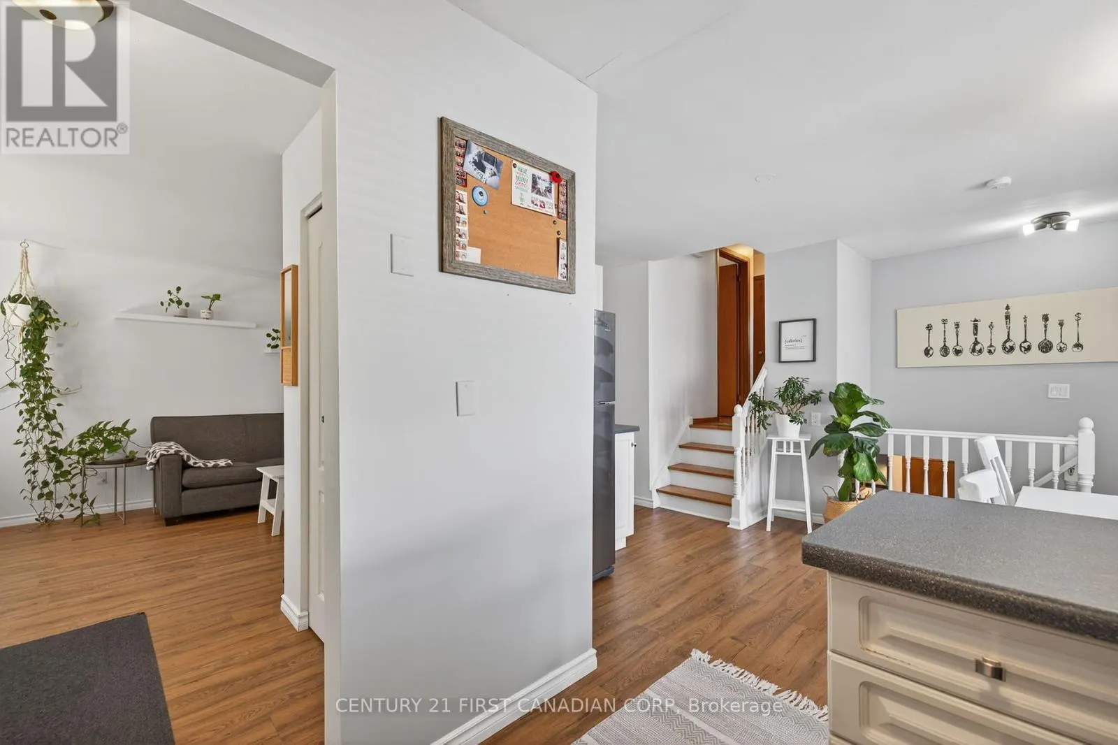 7 UPCOTT CRESCENT