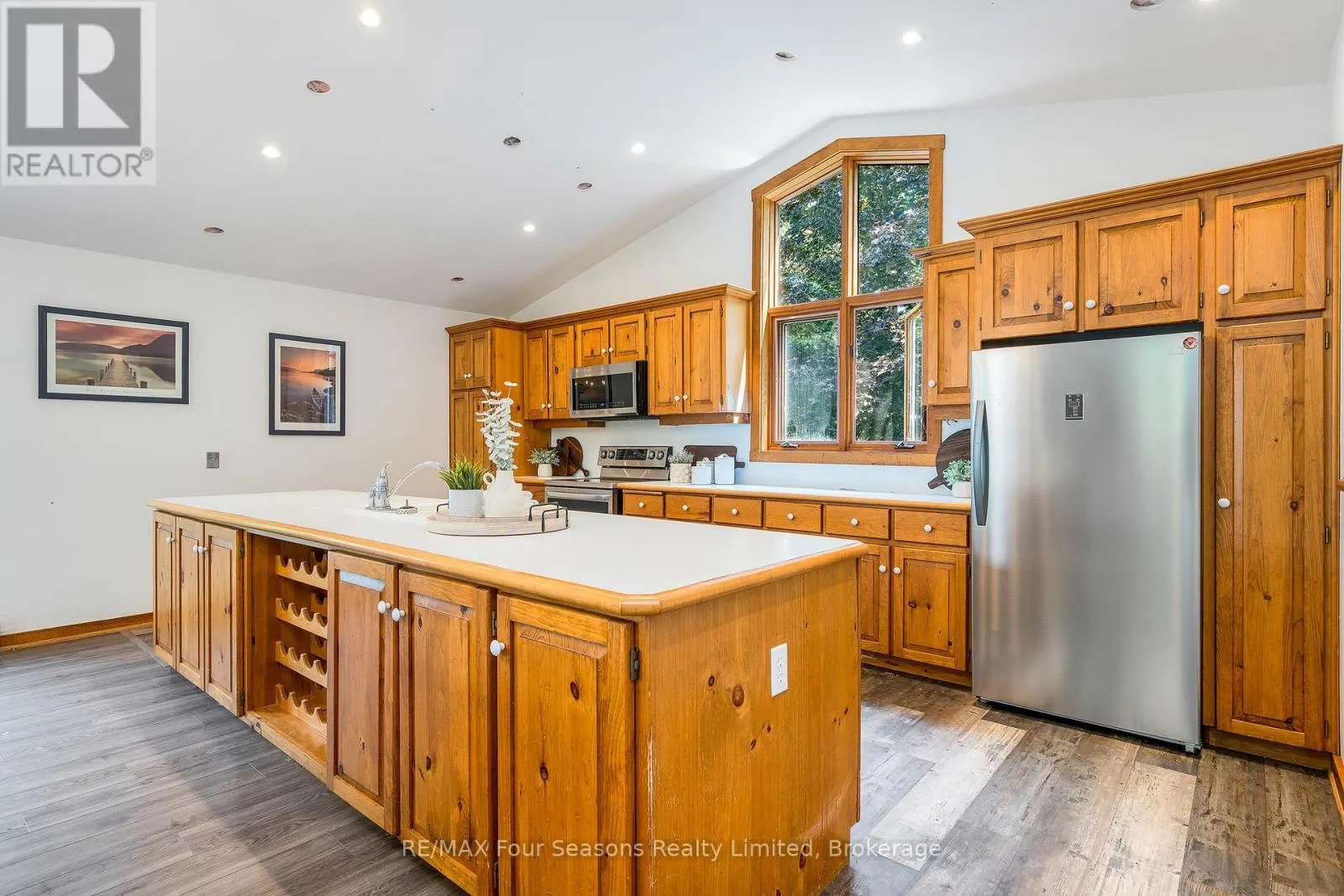 188 HIGHPOINT CRESCENT