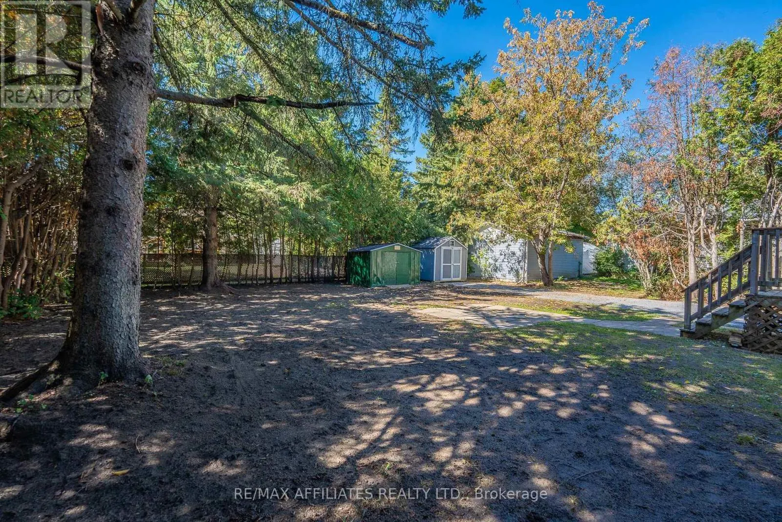 5 FRINGEWOOD DRIVE