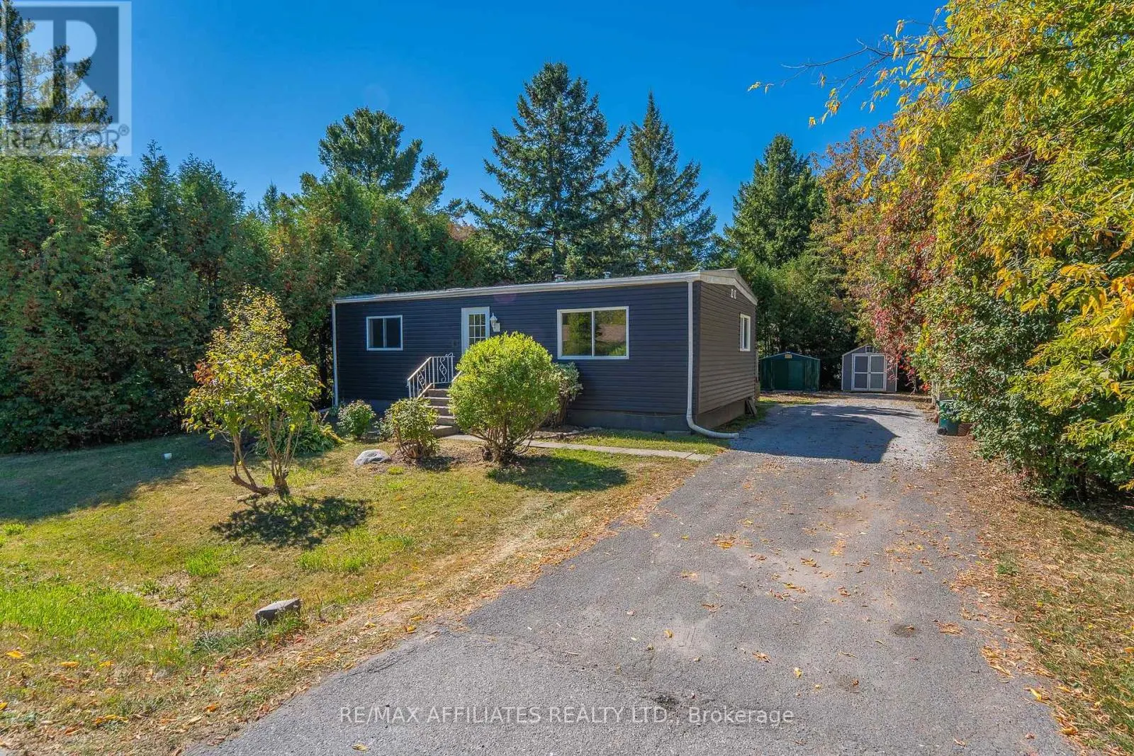 5 FRINGEWOOD DRIVE