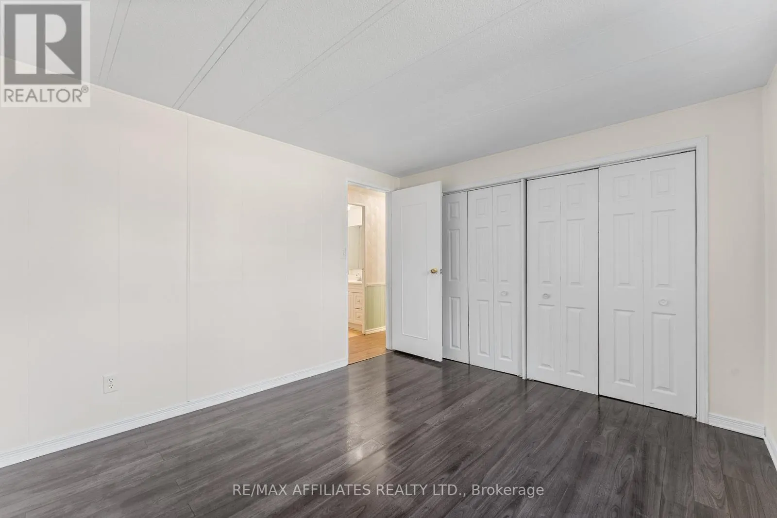 5 FRINGEWOOD DRIVE