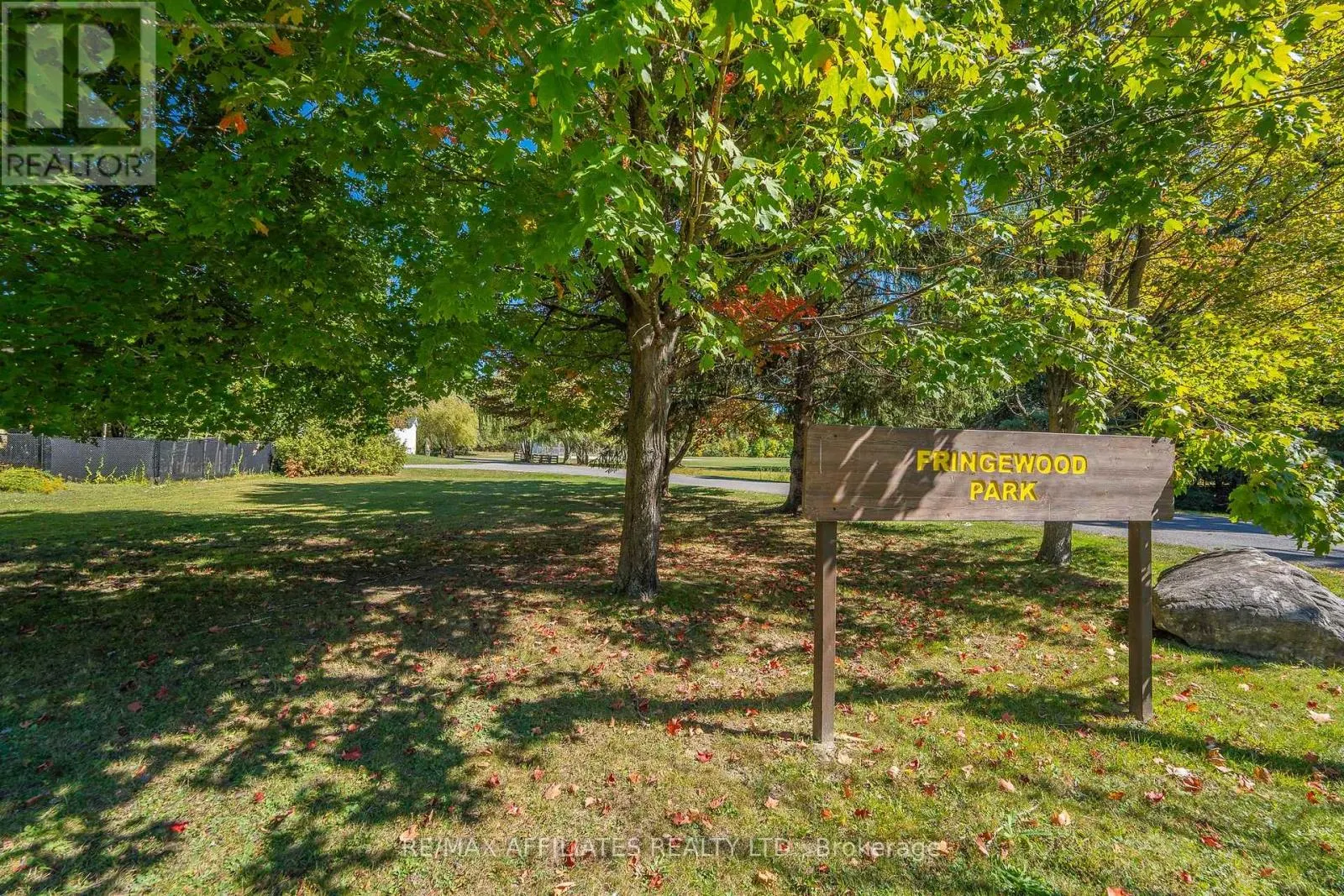 5 FRINGEWOOD DRIVE