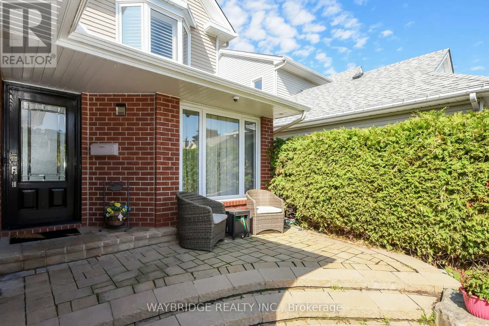 27 CHATHAM GARDENS
