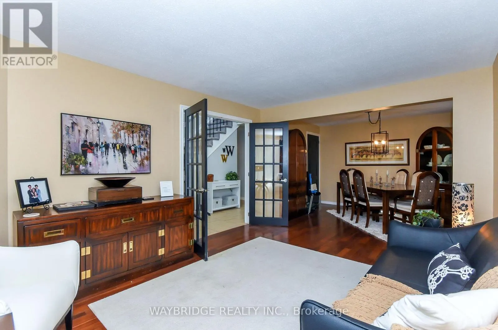 27 CHATHAM GARDENS