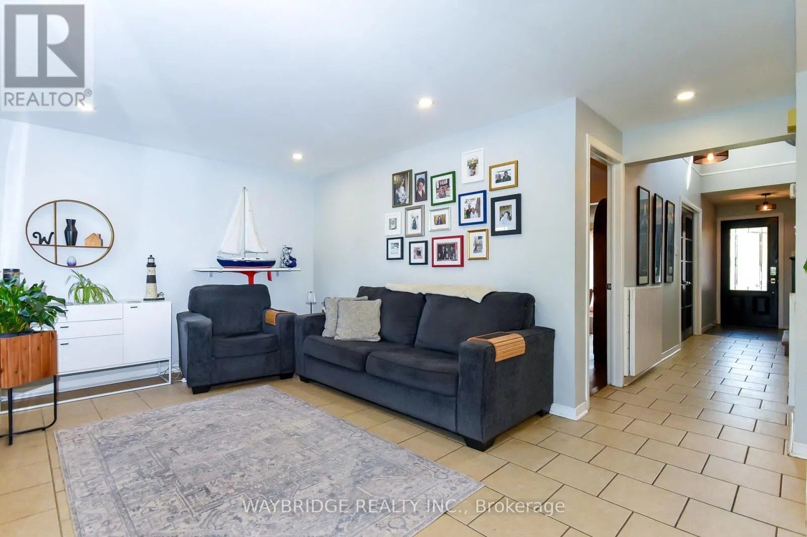 27 CHATHAM GARDENS