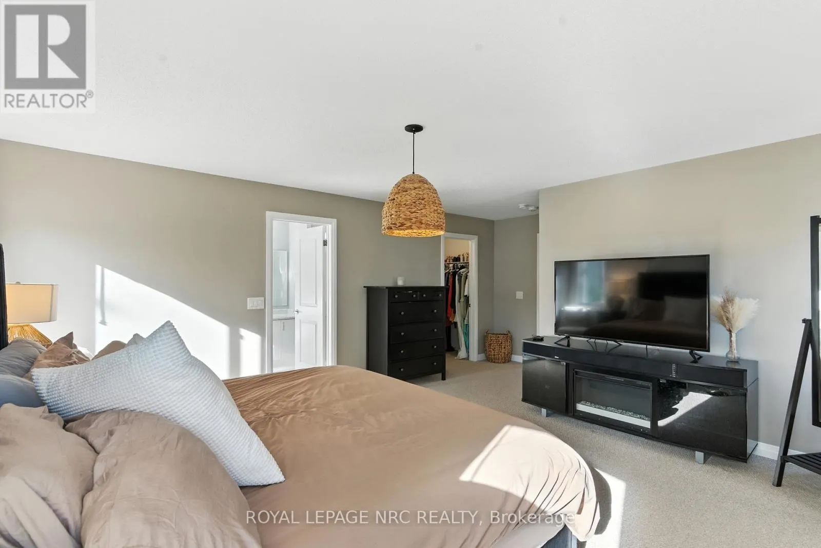4027 CACHET COURT