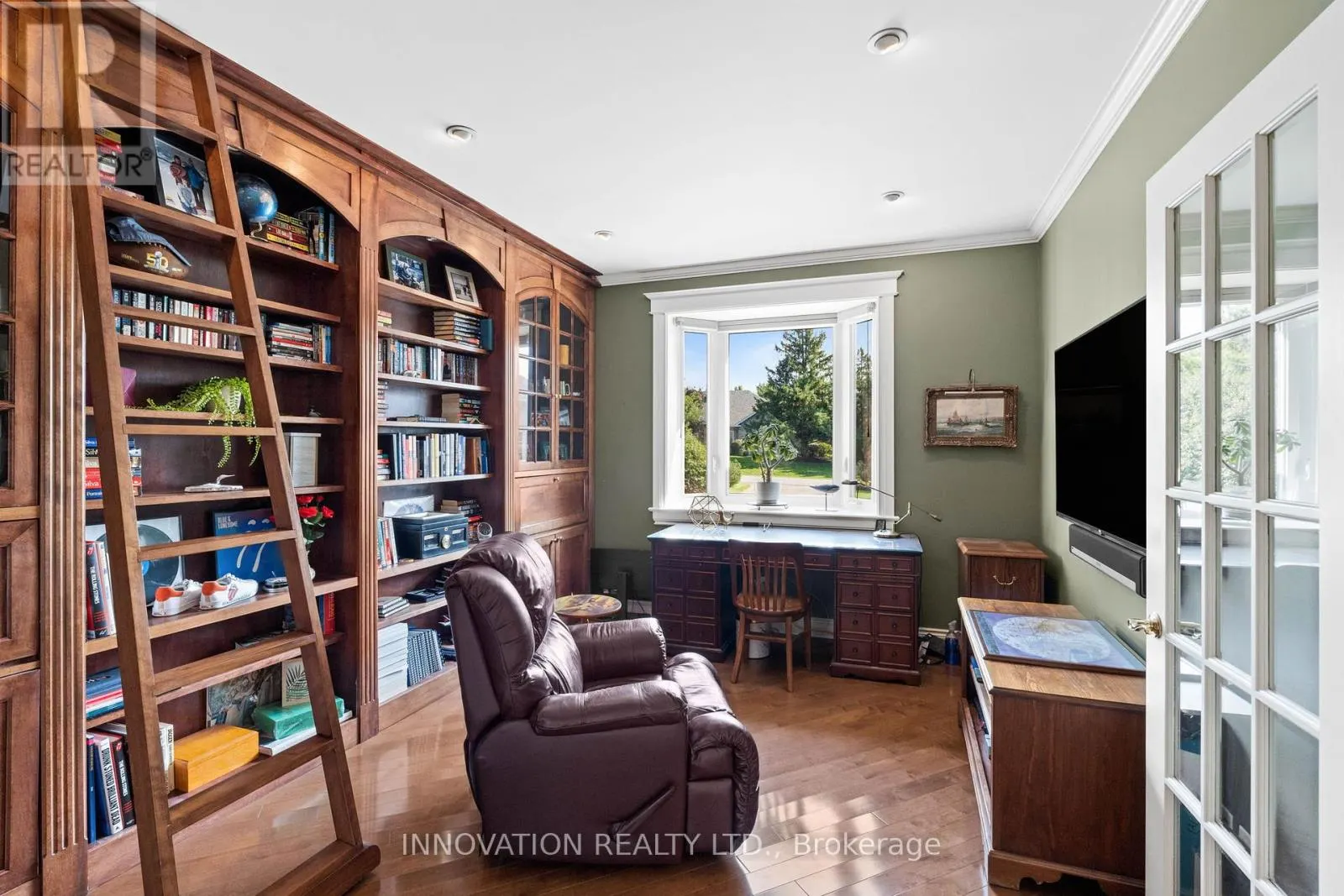 52 CEDARHILL DRIVE