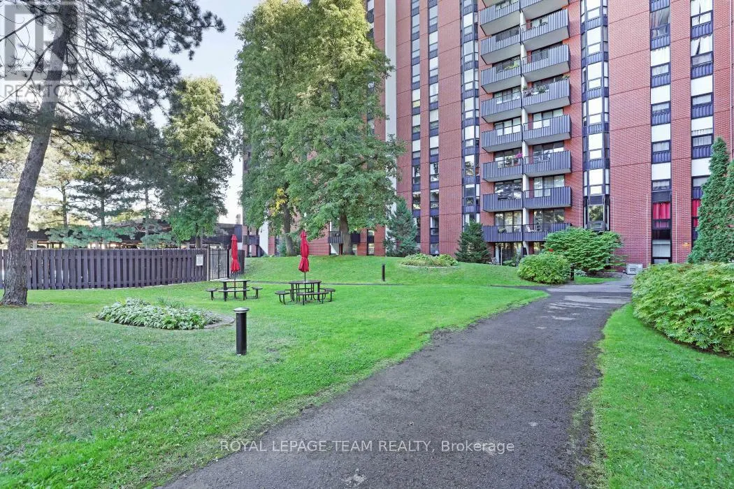 113 - 2951 RIVERSIDE DRIVE