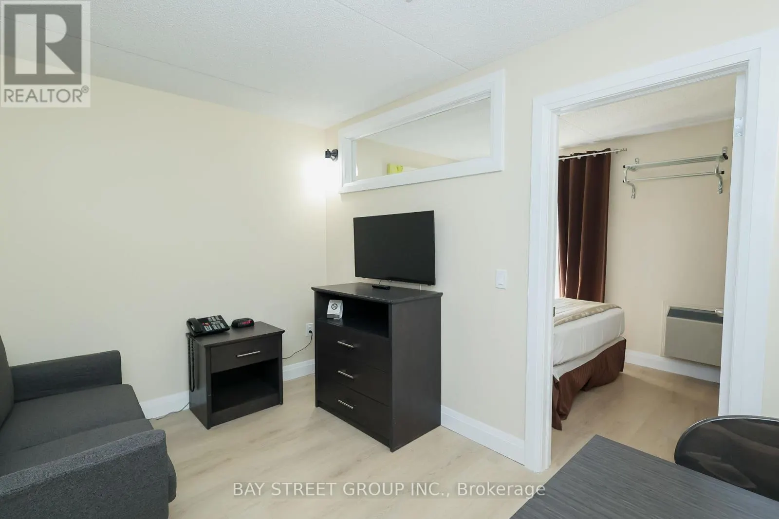 304 - 4029 RIVER ROAD