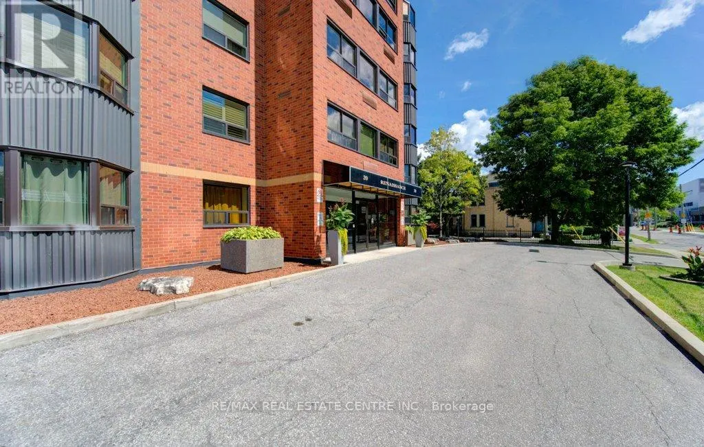 405 - 20 ELLEN STREET E