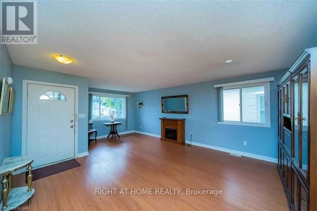MAIN FL - 3 HERRICK AVENUE