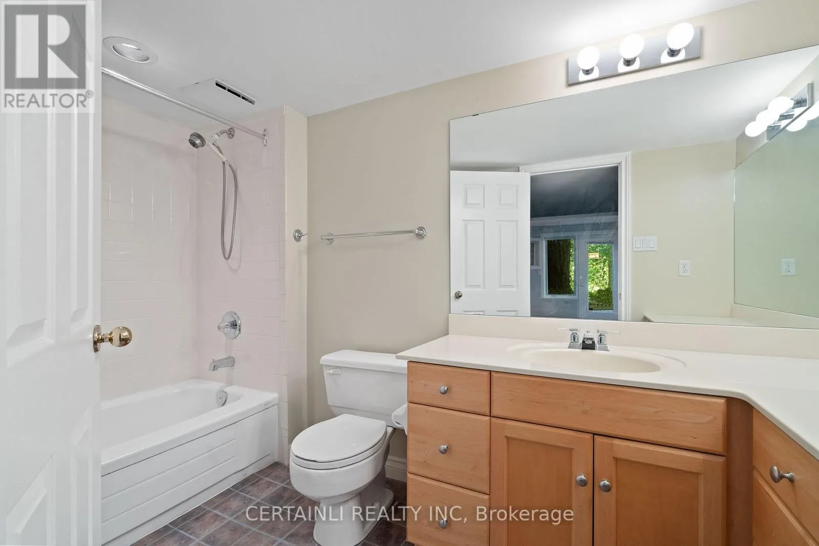 5 - 10 MACKELLAR AVENUE, #5