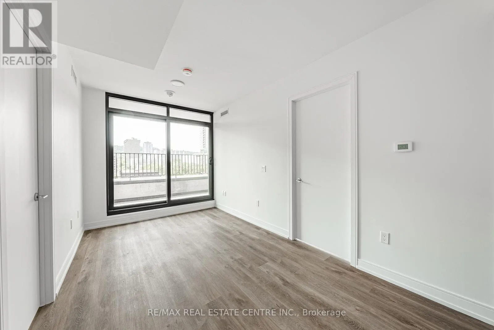 511 - 1 JARVIS STREET
