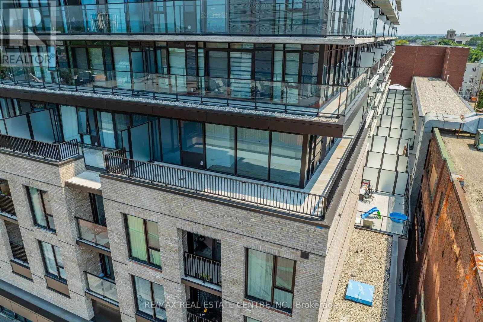 511 - 1 JARVIS STREET