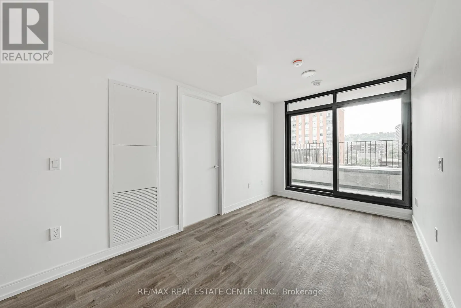 511 - 1 JARVIS STREET