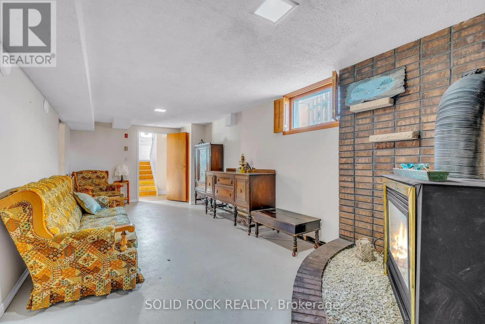 857 CUNNINGHAM CRESCENT