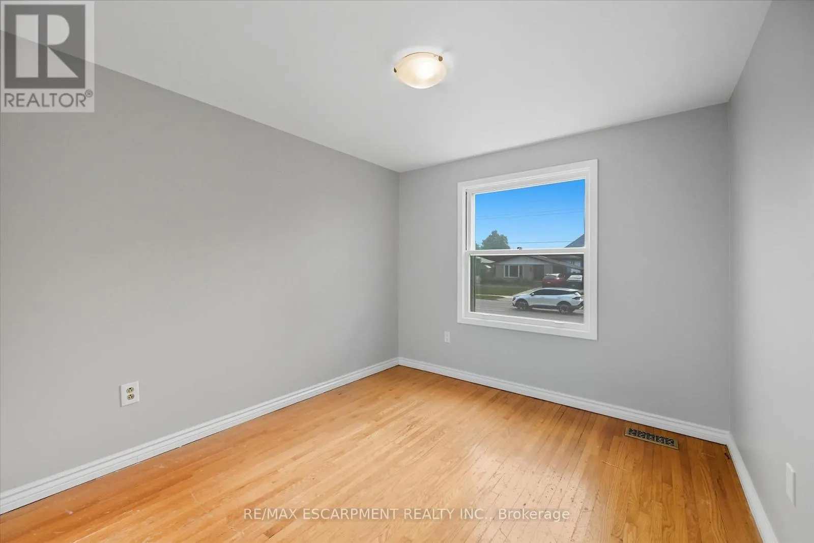 966 UPPER SHERMAN AVENUE