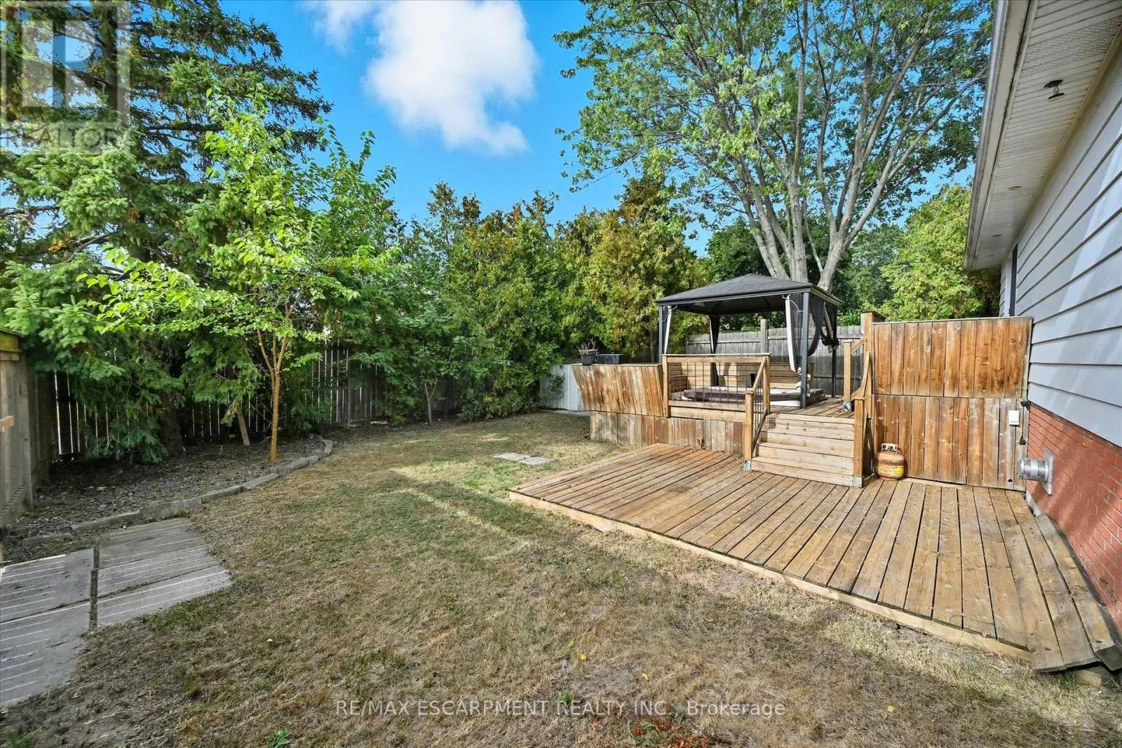 966 UPPER SHERMAN AVENUE