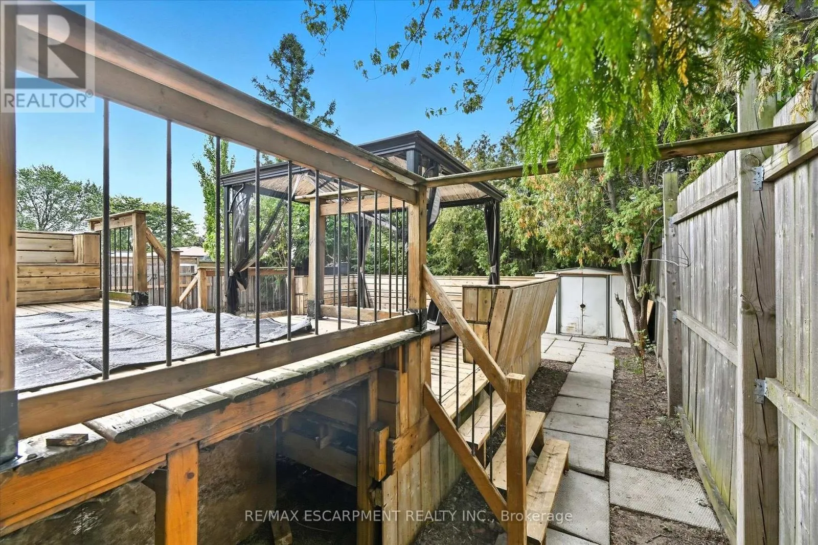 966 UPPER SHERMAN AVENUE