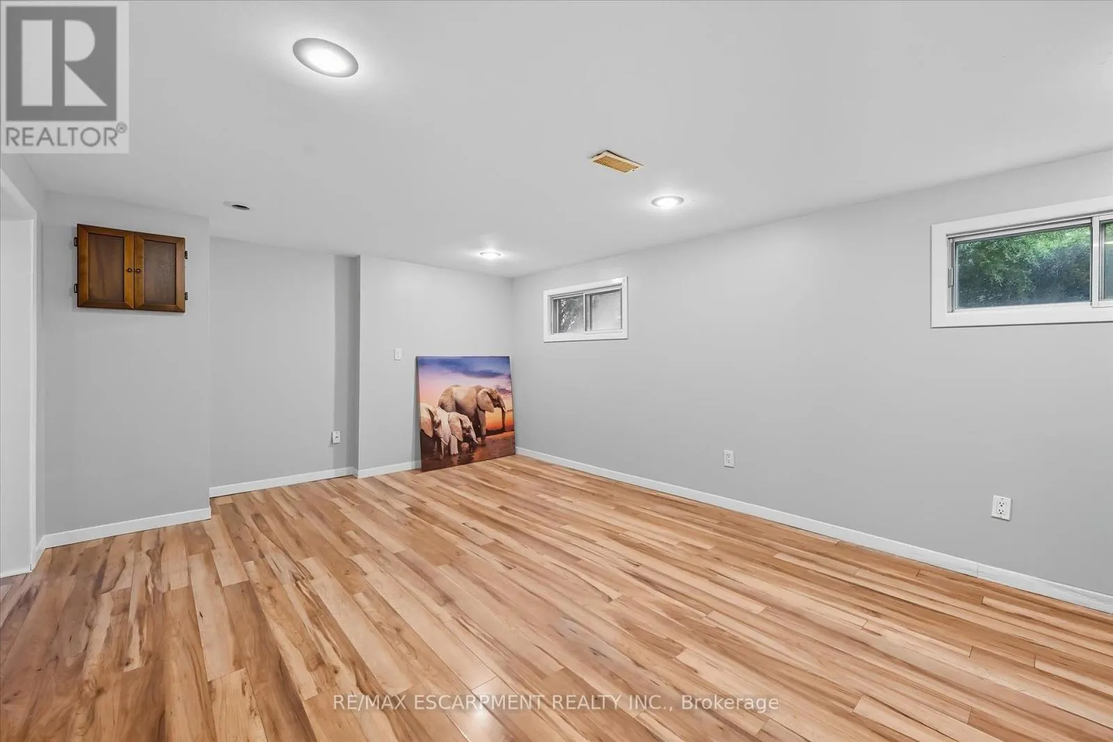 966 UPPER SHERMAN AVENUE