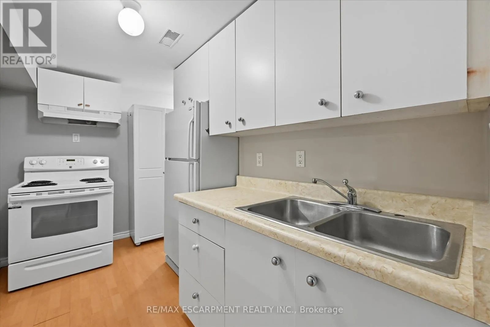 966 UPPER SHERMAN AVENUE