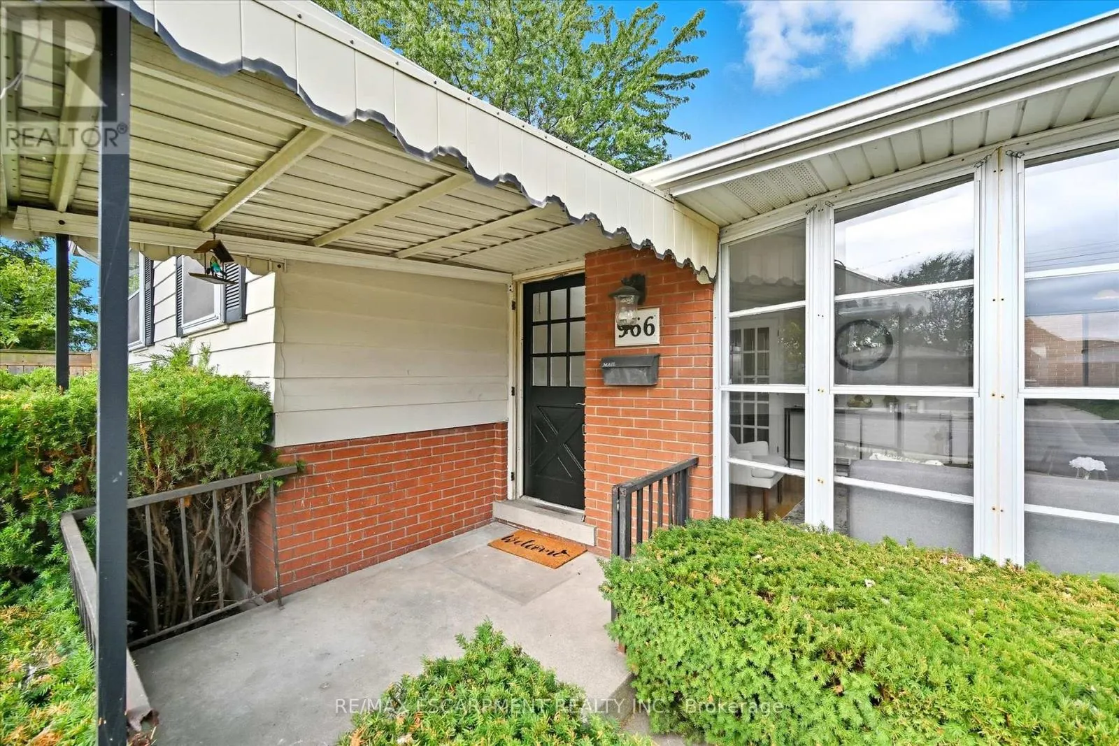 966 UPPER SHERMAN AVENUE