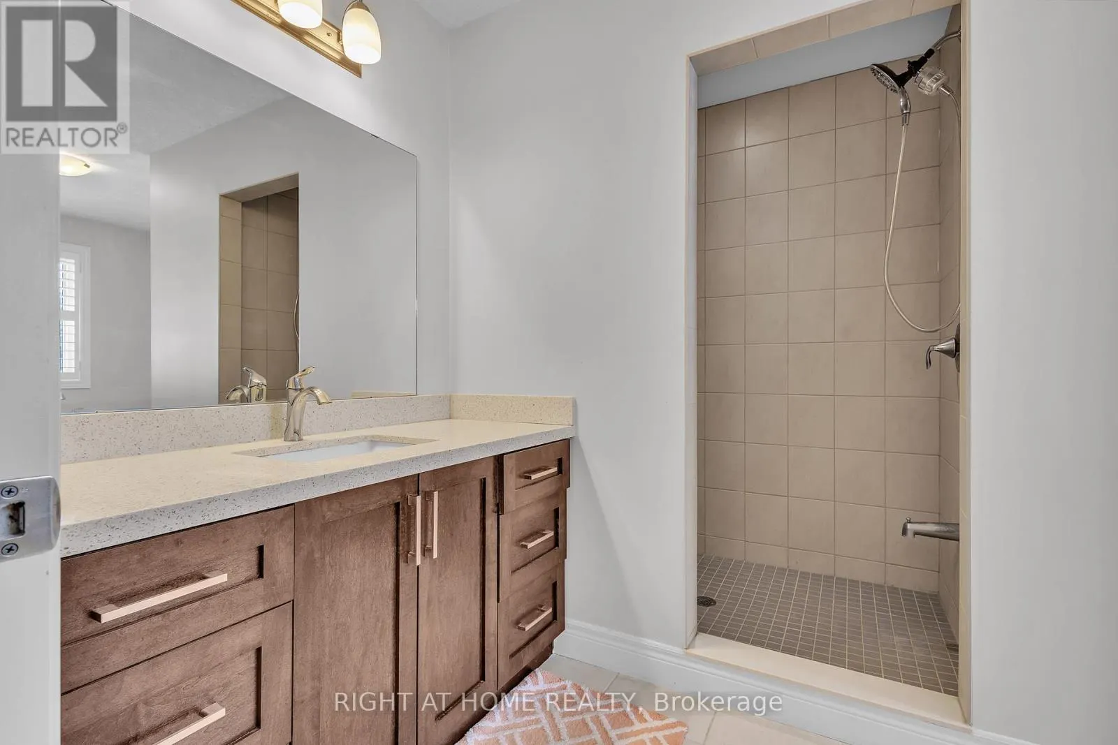 321 CARRIAGE WAY