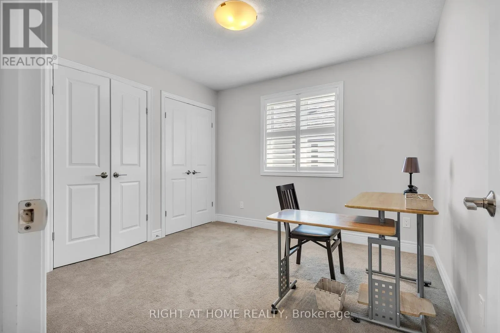 321 CARRIAGE WAY