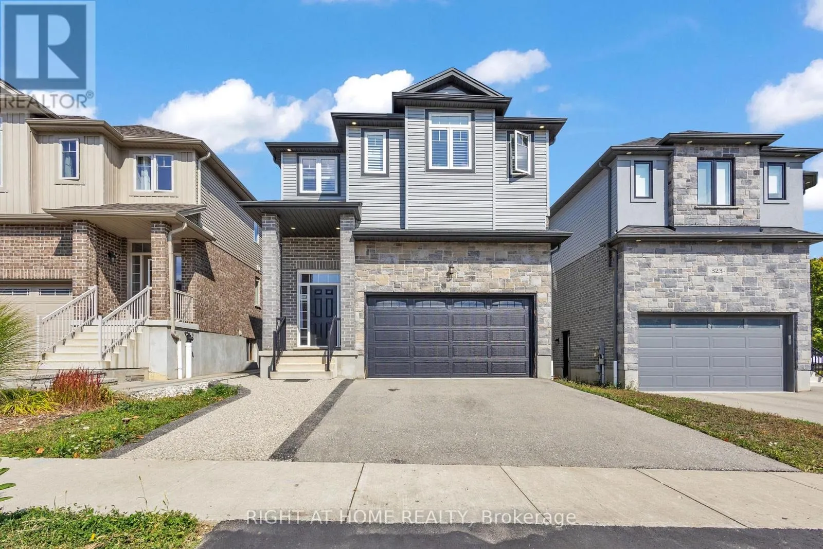 321 CARRIAGE WAY