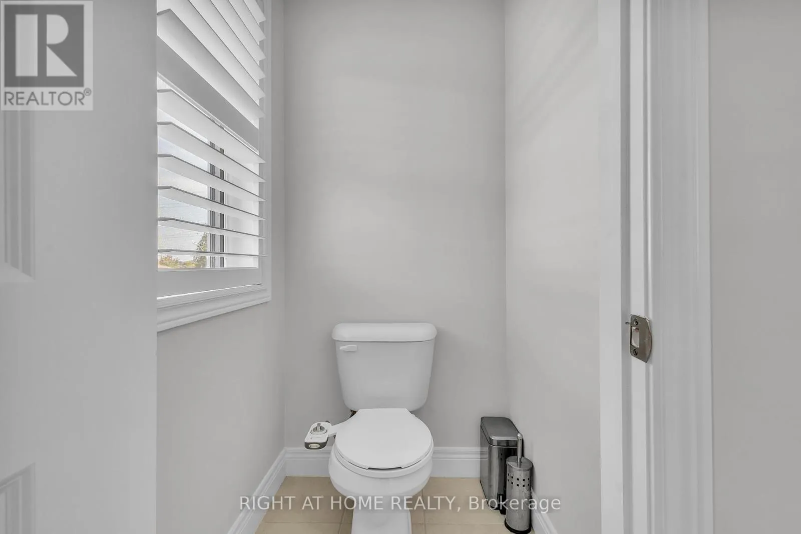 321 CARRIAGE WAY