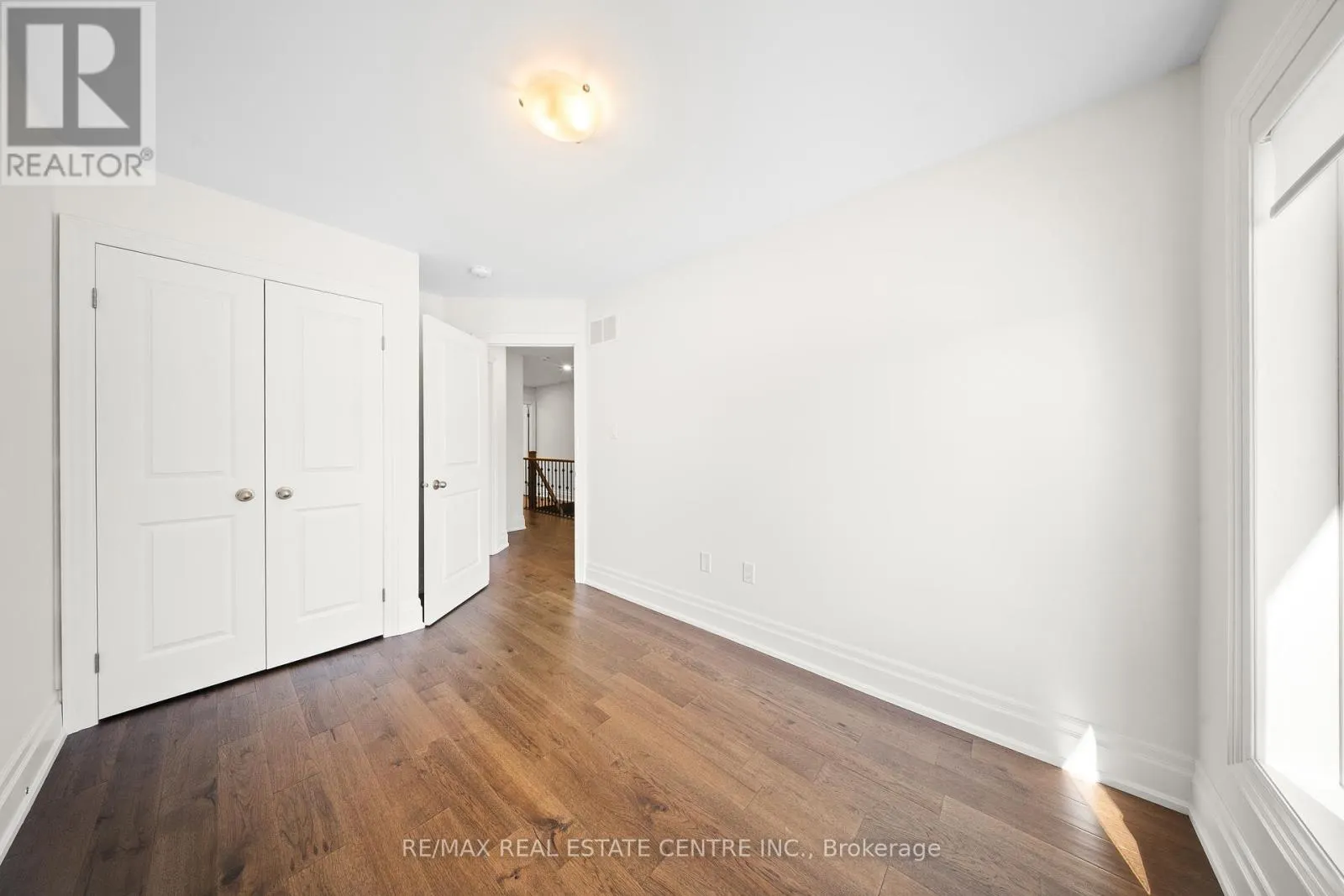 7 - 111 WILSON STREET E