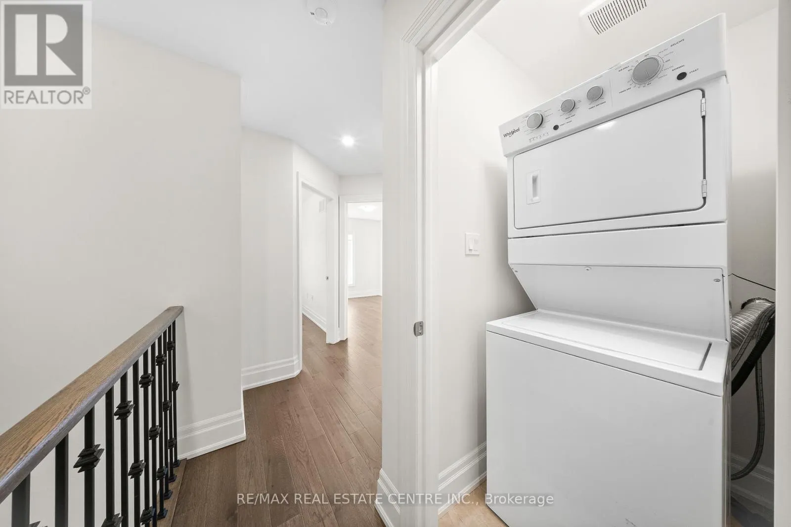 7 - 111 WILSON STREET E