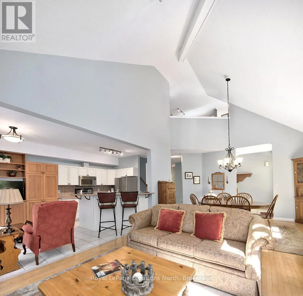 24 - 110 NAPIER STREET W, #24